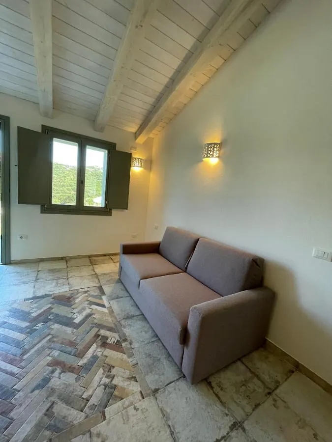 Tenuta Paltusa Calangianus 0*,  Italia