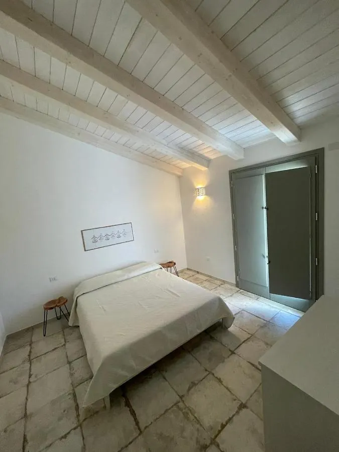 Tenuta Paltusa Calangianus 0*,  Italië
